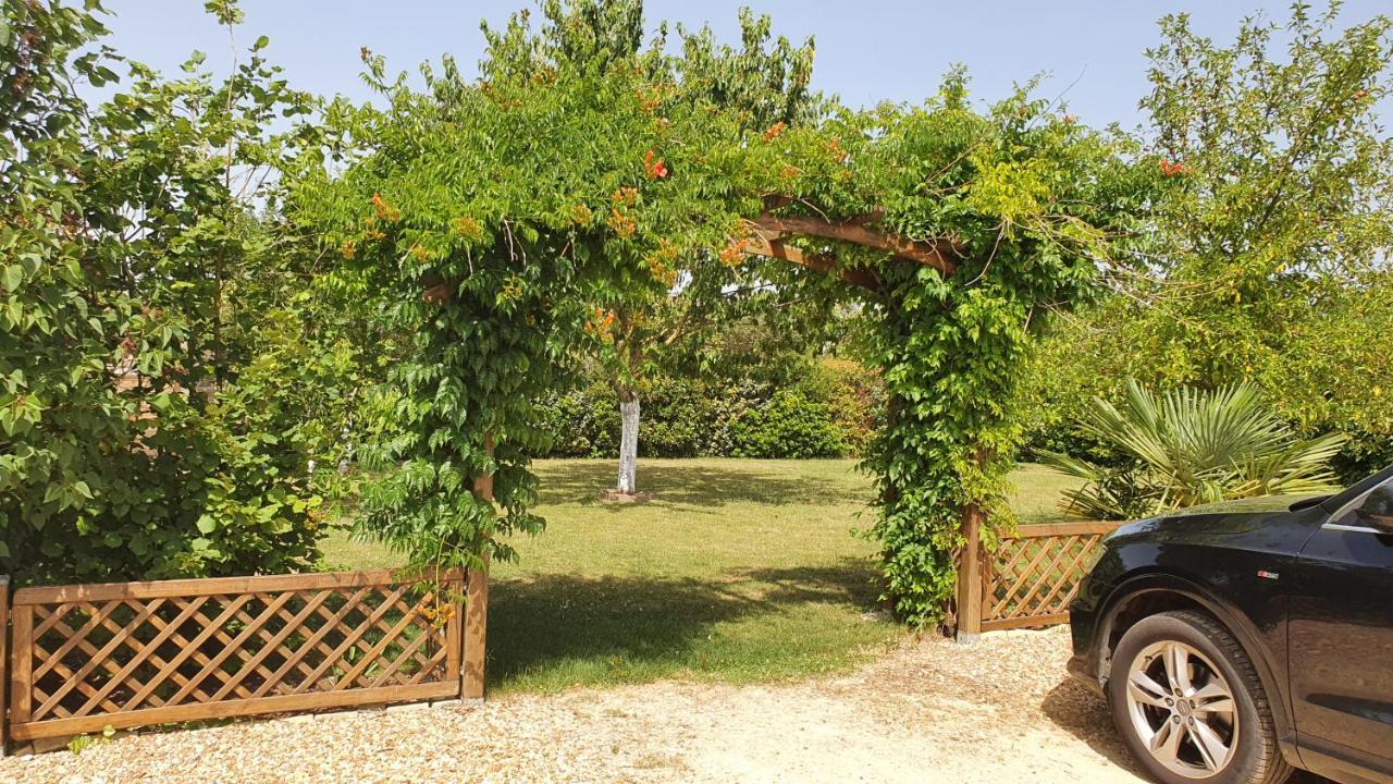 Agapanthe Villa Saint-Georges-les-Baillargeaux Exteriör bild